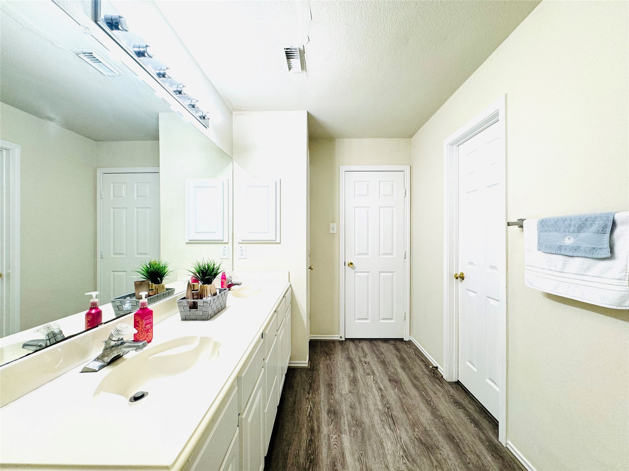 15515 Clear Valley Drive , Houston, TX, 77095 | 36948914 | Realty Texas LLC