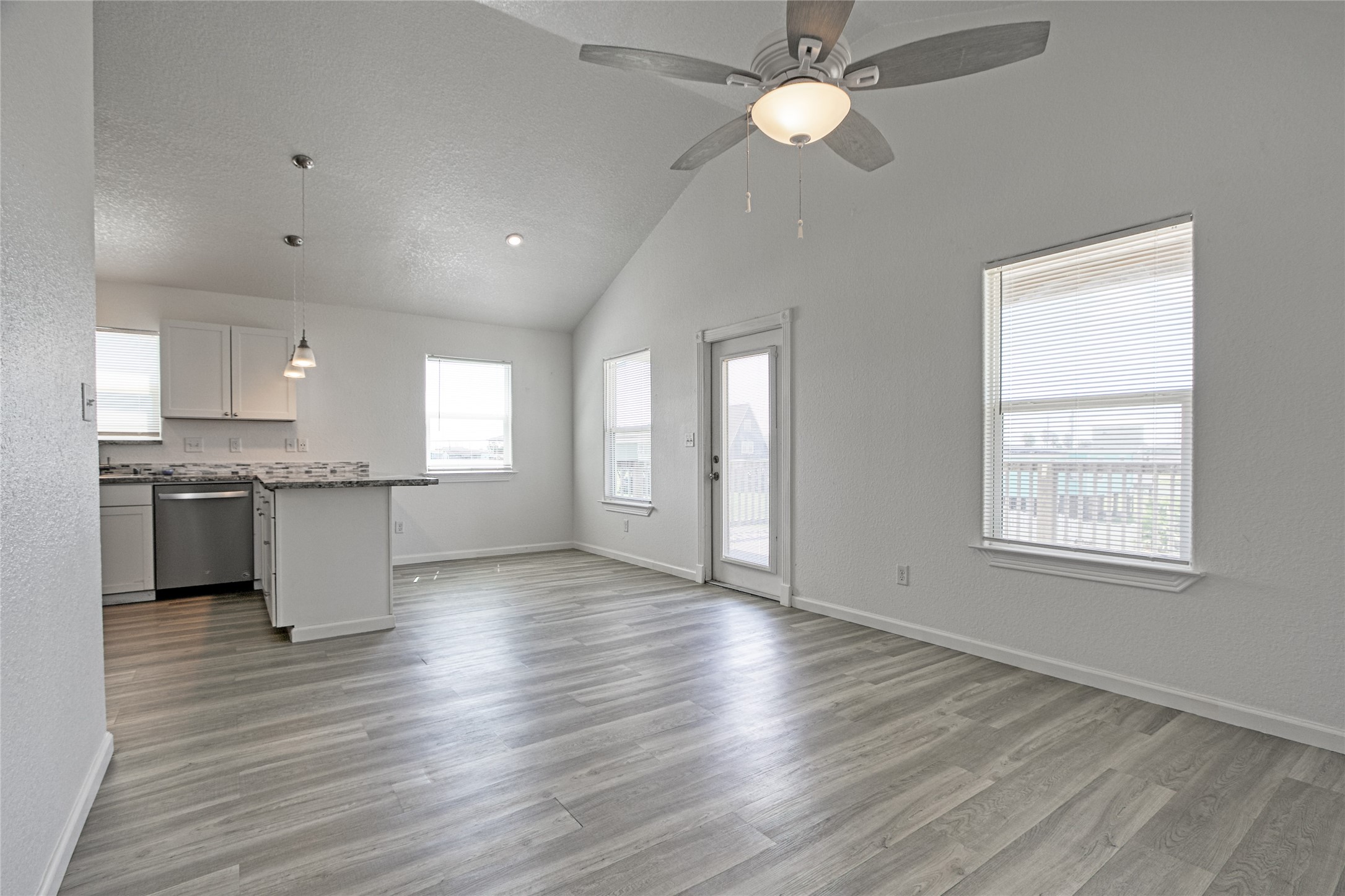 518 Texas Street , Surfside Beach, TX, 77541 | 14581071 | Realty Texas LLC