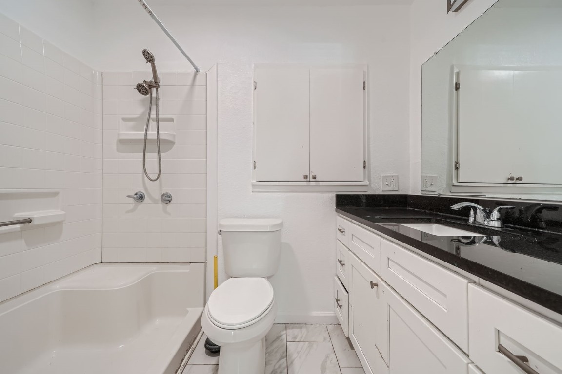 702 Otis Street , Taylor, TX, 76574 | 7438624 | Realty Texas LLC