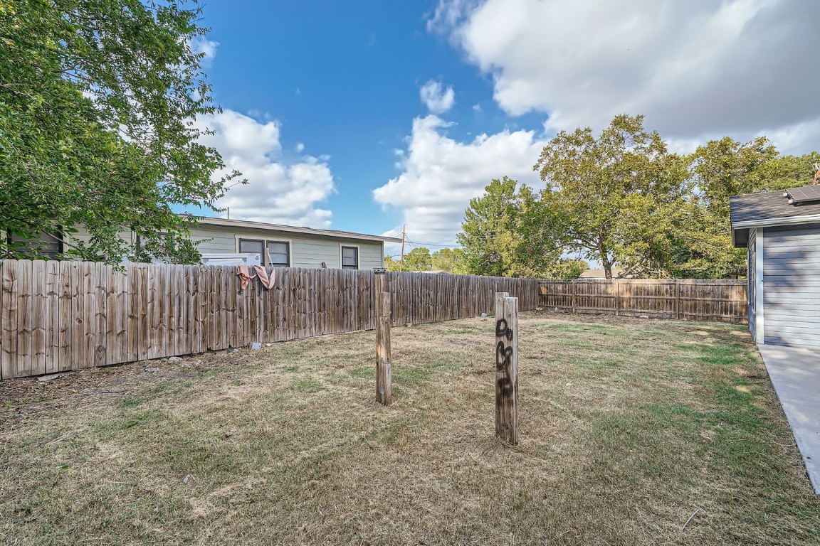 702 Otis Street , Taylor, TX, 76574 | 7438624 | Realty Texas LLC