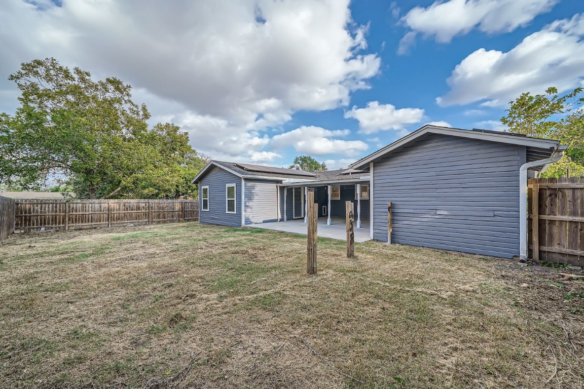 702 Otis Street , Taylor, TX, 76574 | 7438624 | Realty Texas LLC