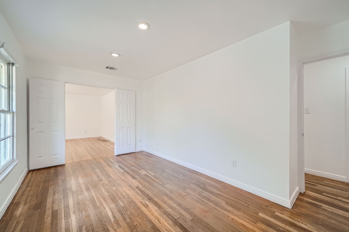 702 Otis Street , Taylor, TX, 76574 | 7438624 | Realty Texas LLC