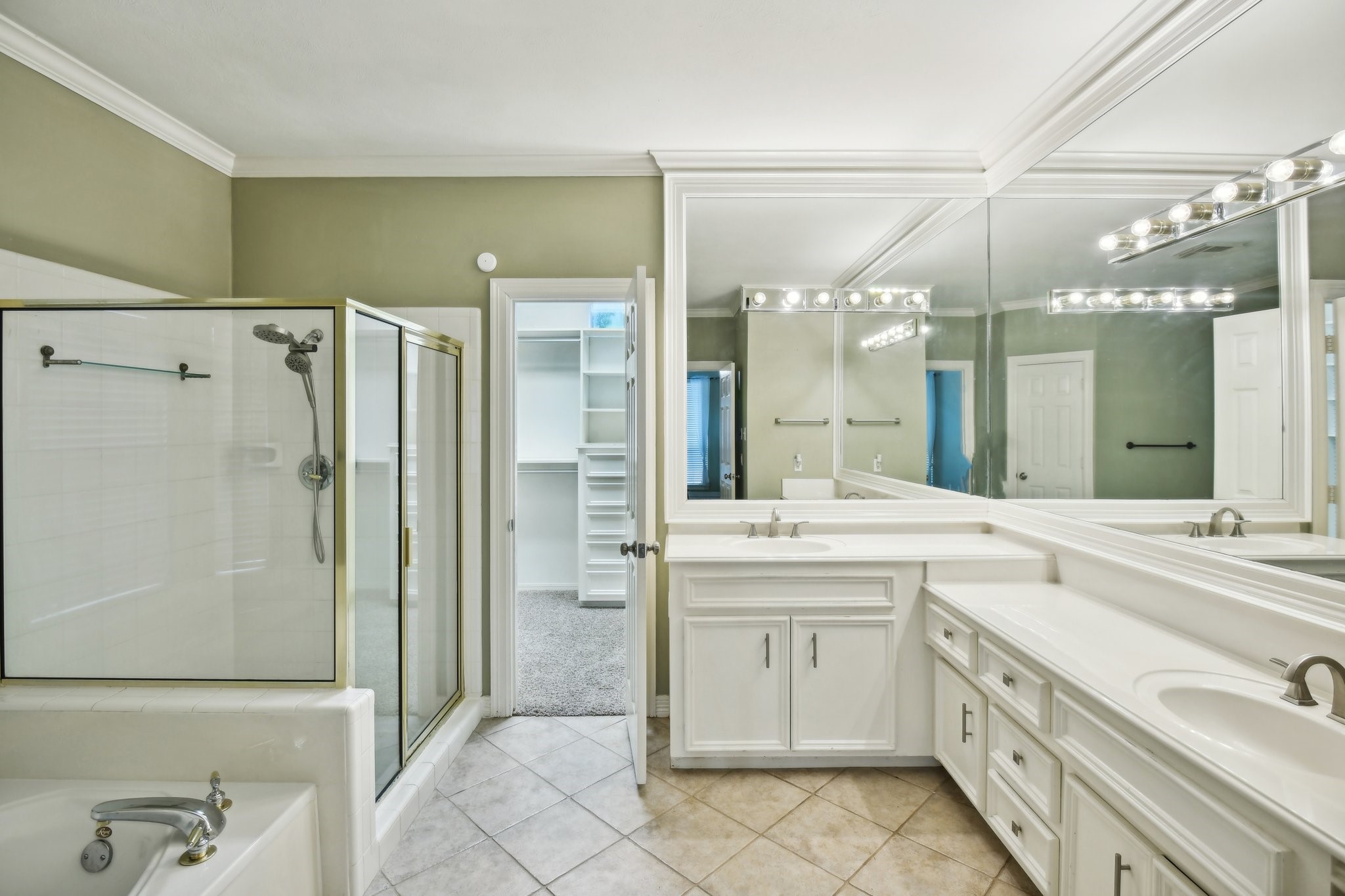 4011 N Water Iris Court , Houston, TX, 77059 | 82408704 | Realty Texas LLC