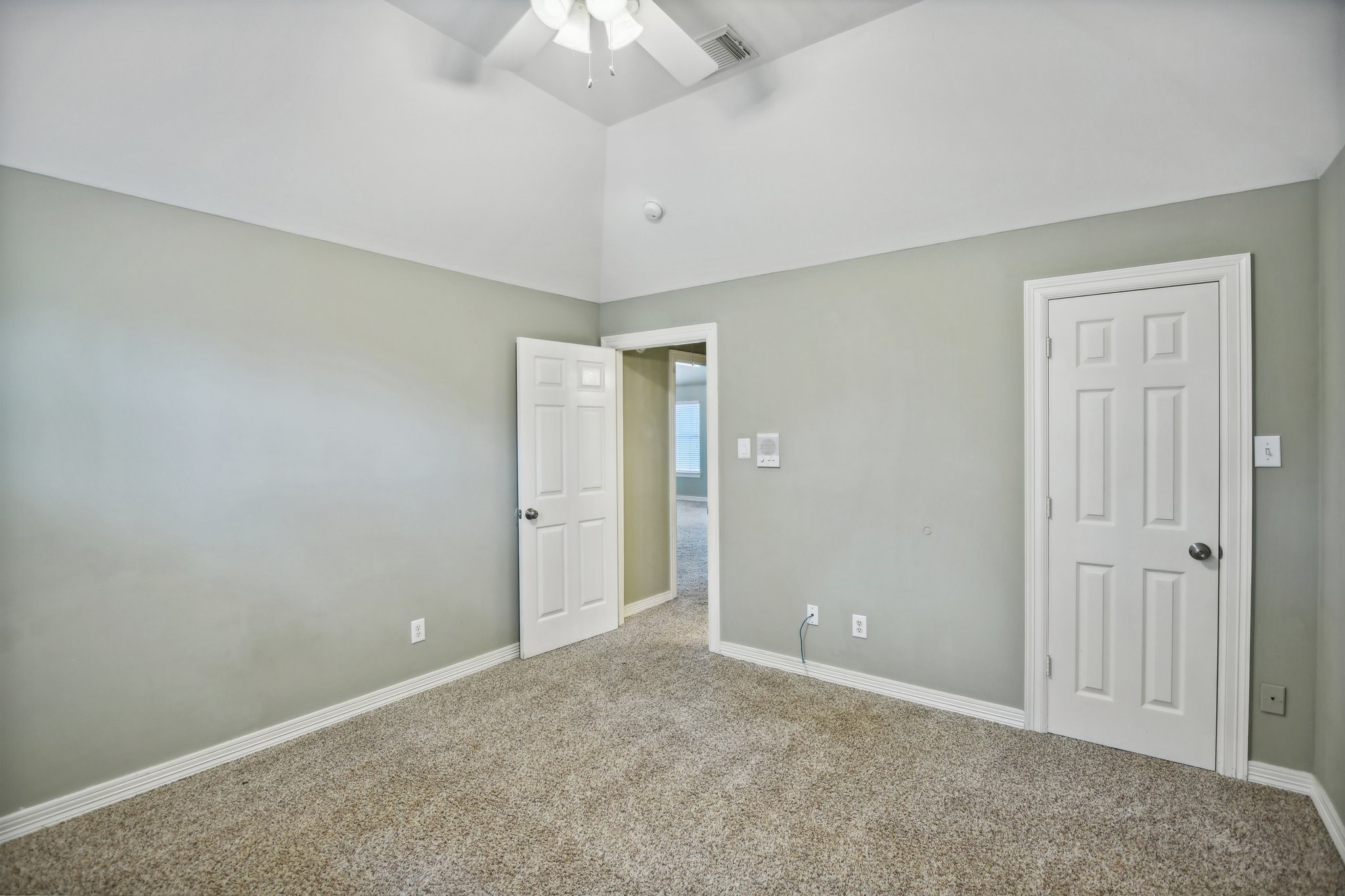 4011 N Water Iris Court , Houston, TX, 77059 | 82408704 | Realty Texas LLC