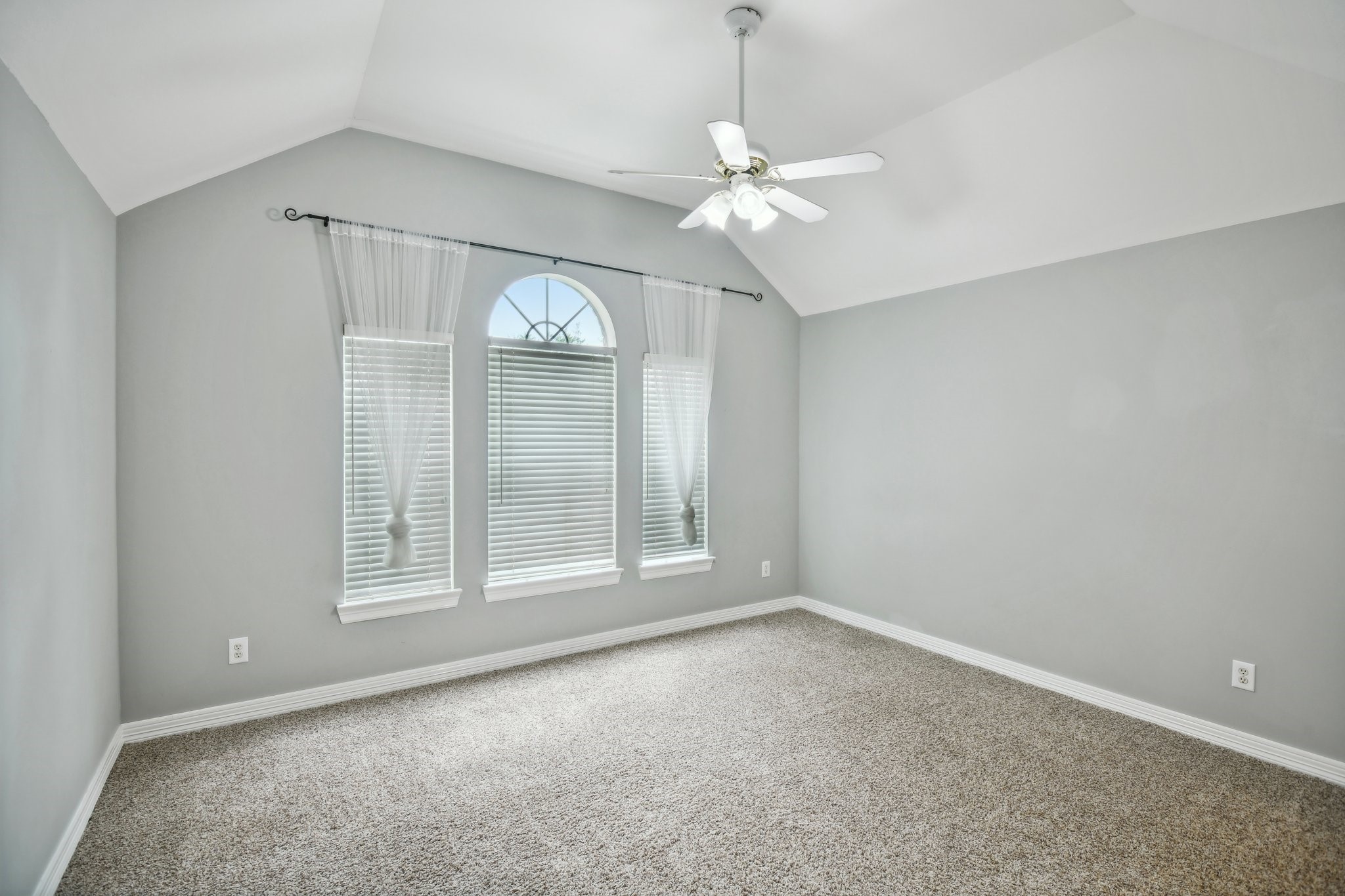4011 N Water Iris Court , Houston, TX, 77059 | 82408704 | Realty Texas LLC