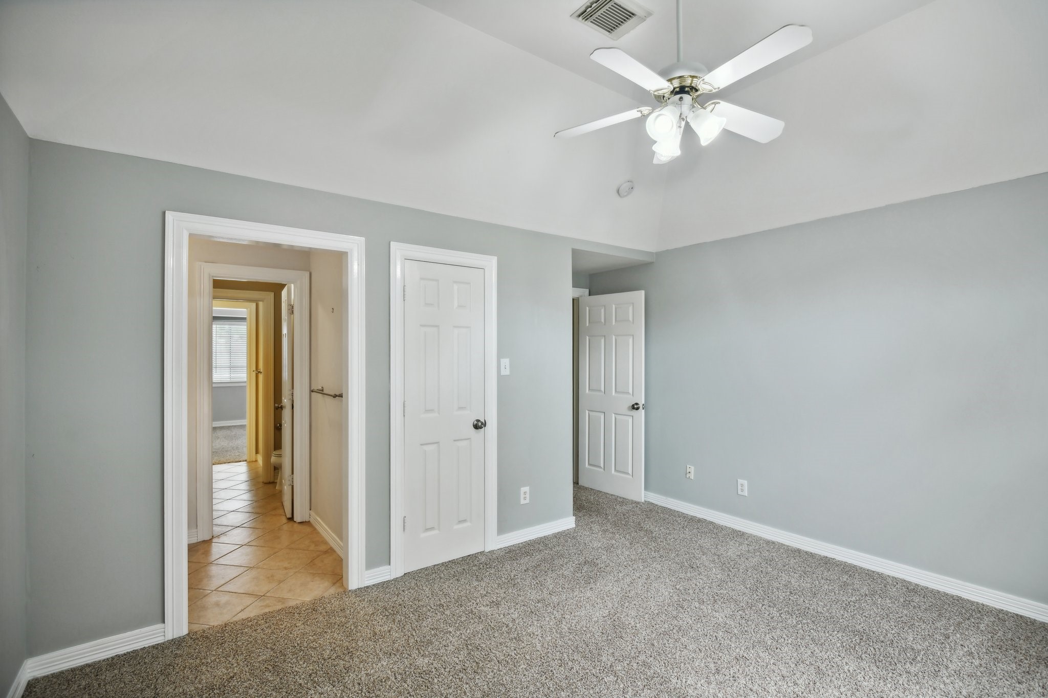4011 N Water Iris Court , Houston, TX, 77059 | 82408704 | Realty Texas LLC