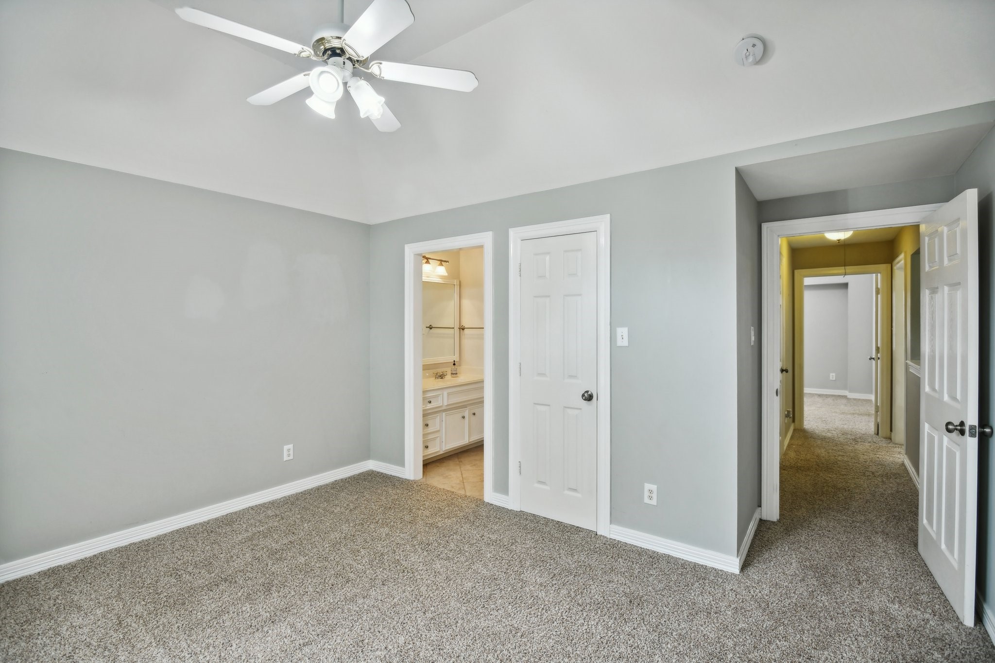 4011 N Water Iris Court , Houston, TX, 77059 | 82408704 | Realty Texas LLC