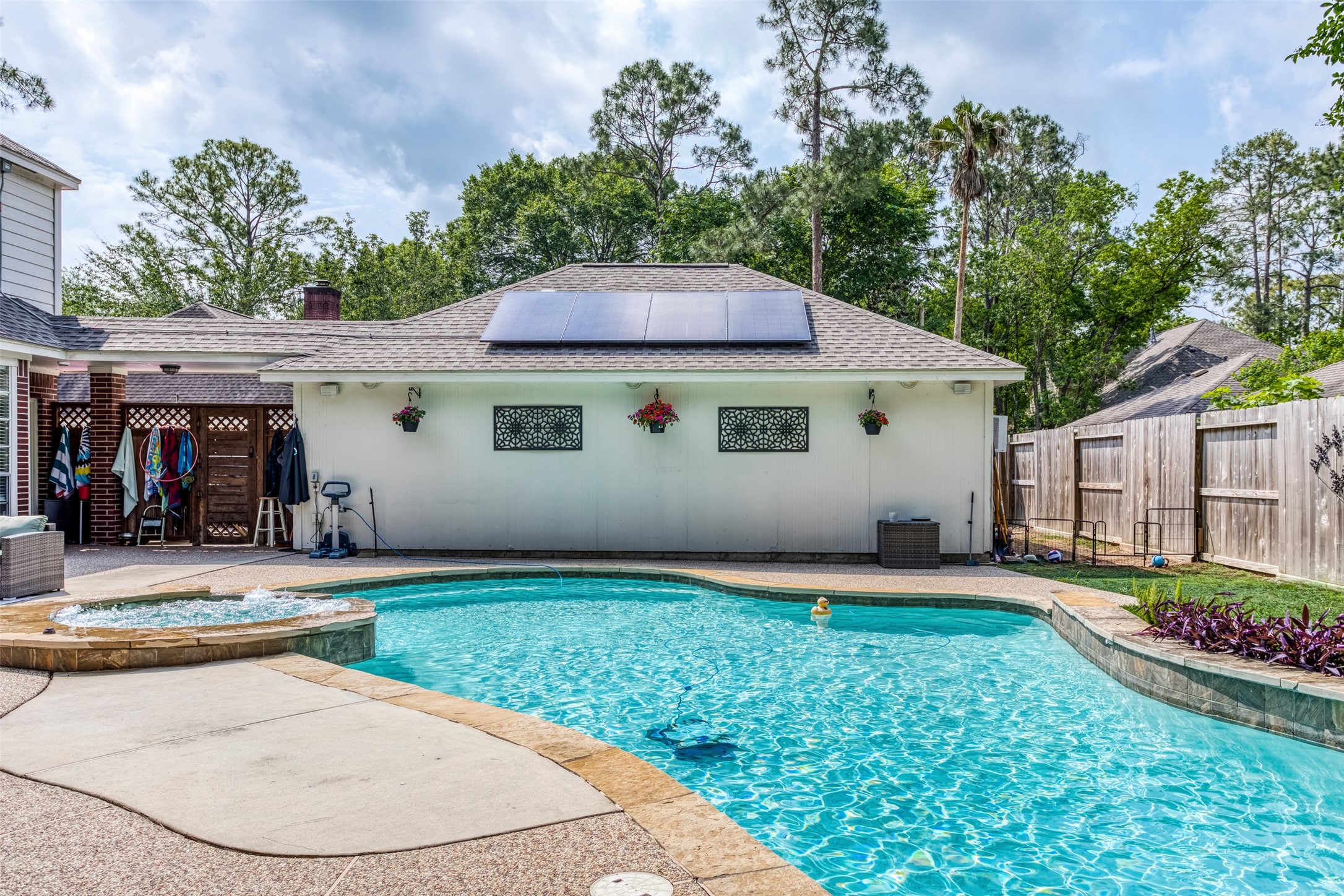 4011 N Water Iris Court , Houston, TX, 77059 | 82408704 | Realty Texas LLC