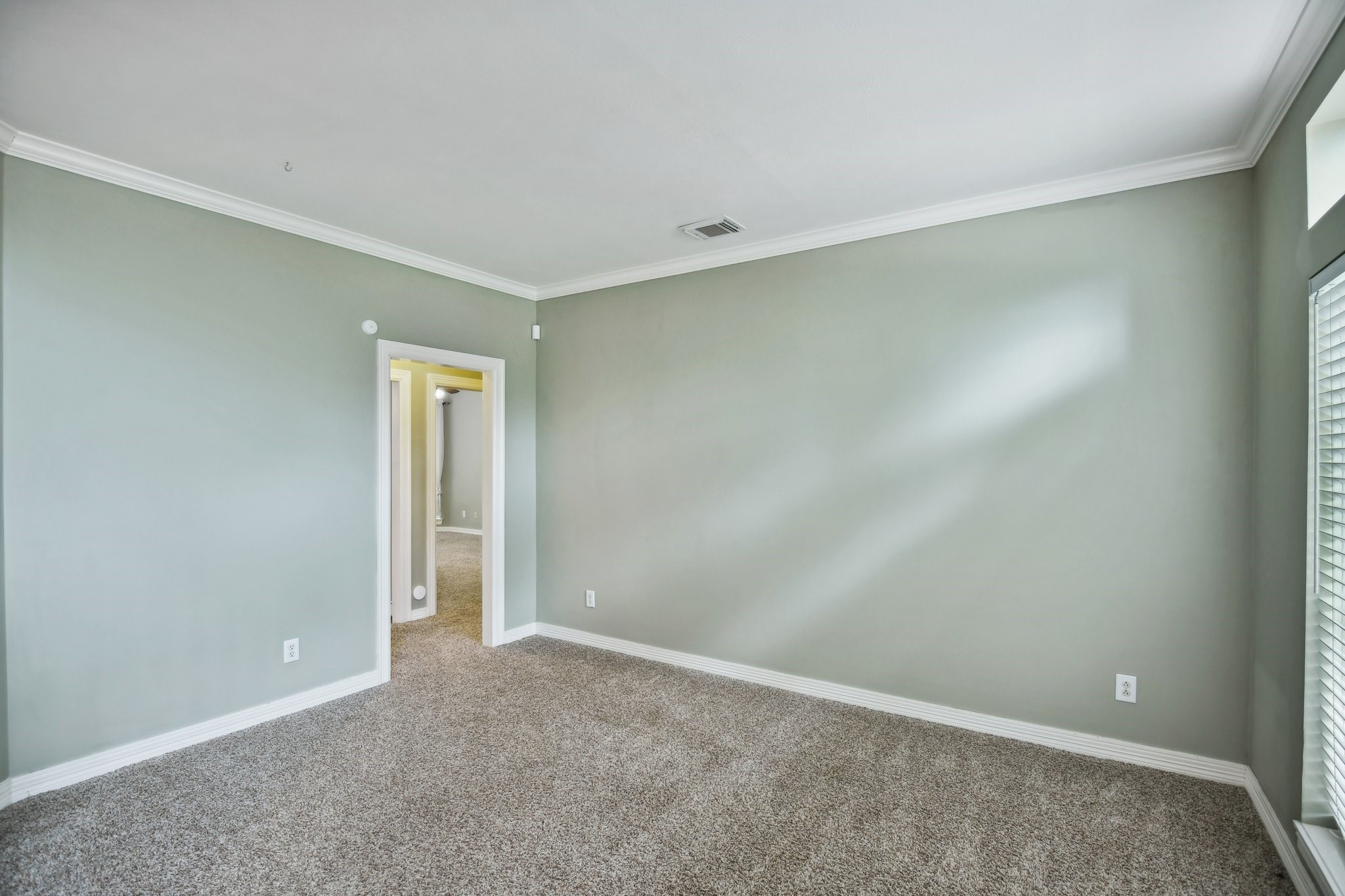 4011 N Water Iris Court , Houston, TX, 77059 | 82408704 | Realty Texas LLC