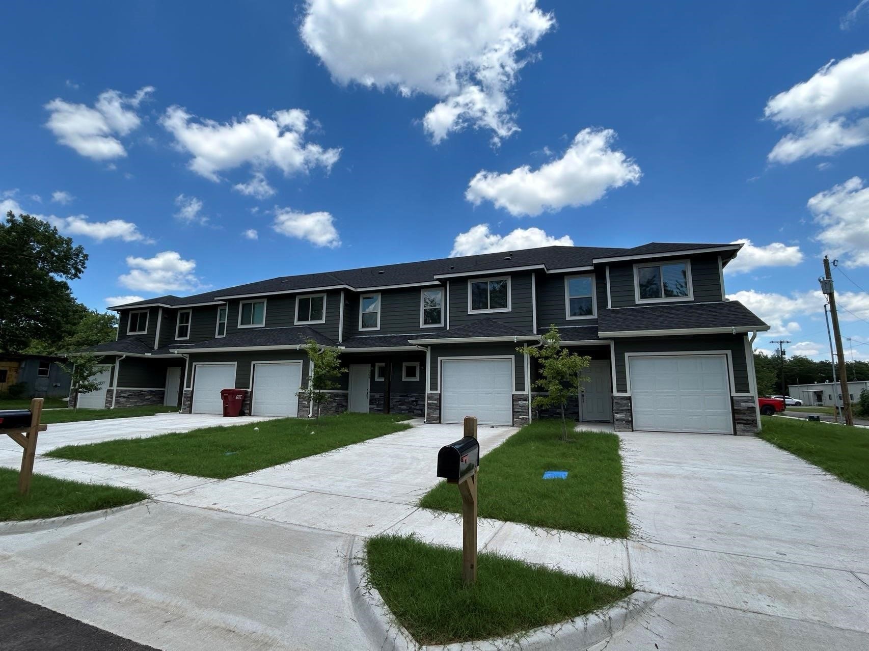 208 Henderson Street , Bonham, TX, 75418 | 20743450 | Realty Texas LLC