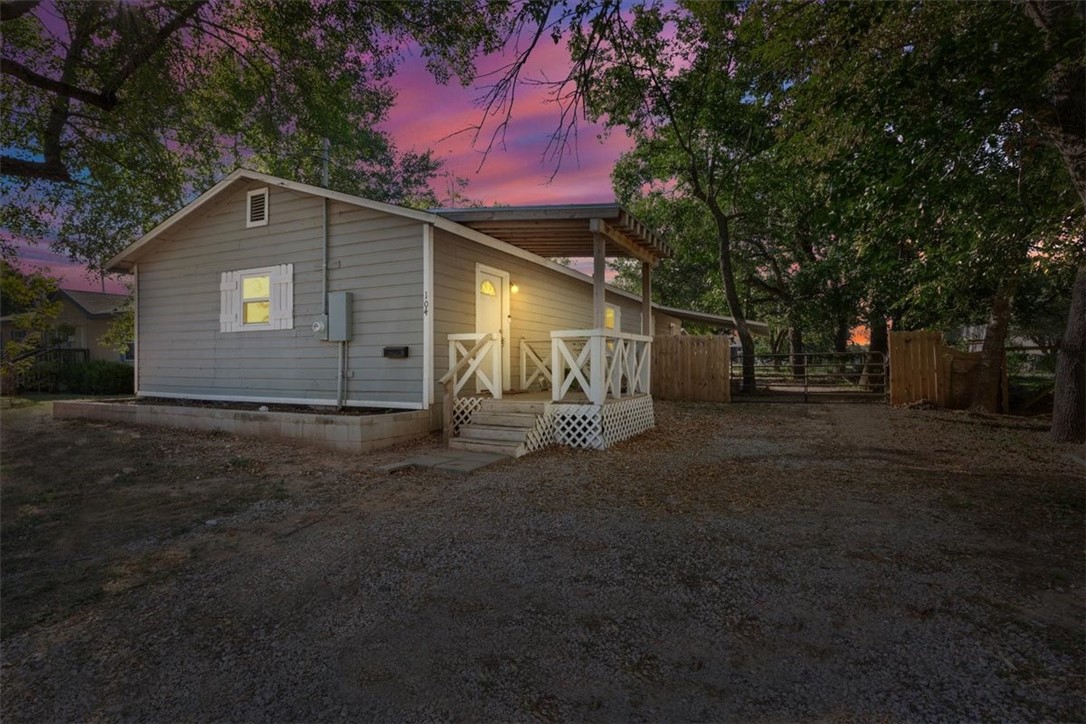 104 Austin Street , Gatesville, TX, 76528 | 225822 | Realty Texas LLC