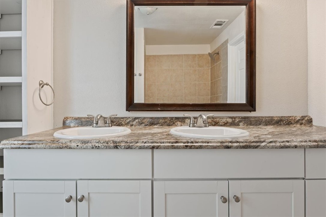 104 Austin Street , Gatesville, TX, 76528 | 225822 | Realty Texas LLC