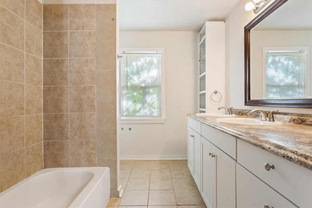 104 Austin Street , Gatesville, TX, 76528 | 225822 | Realty Texas LLC