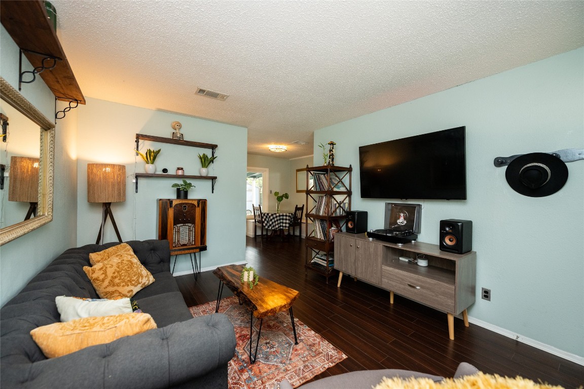1800 Cherry Orchard Drive , Austin, TX, 78745 | 1857330 | Realty Texas LLC