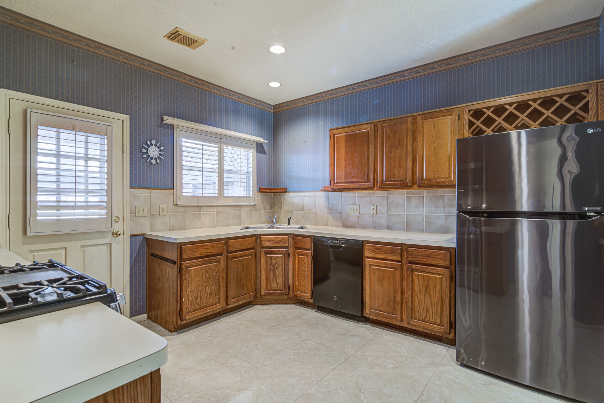 2261 Broadlawn Drive , Houston, TX, 77058 | 8977893 | Realty Texas LLC
