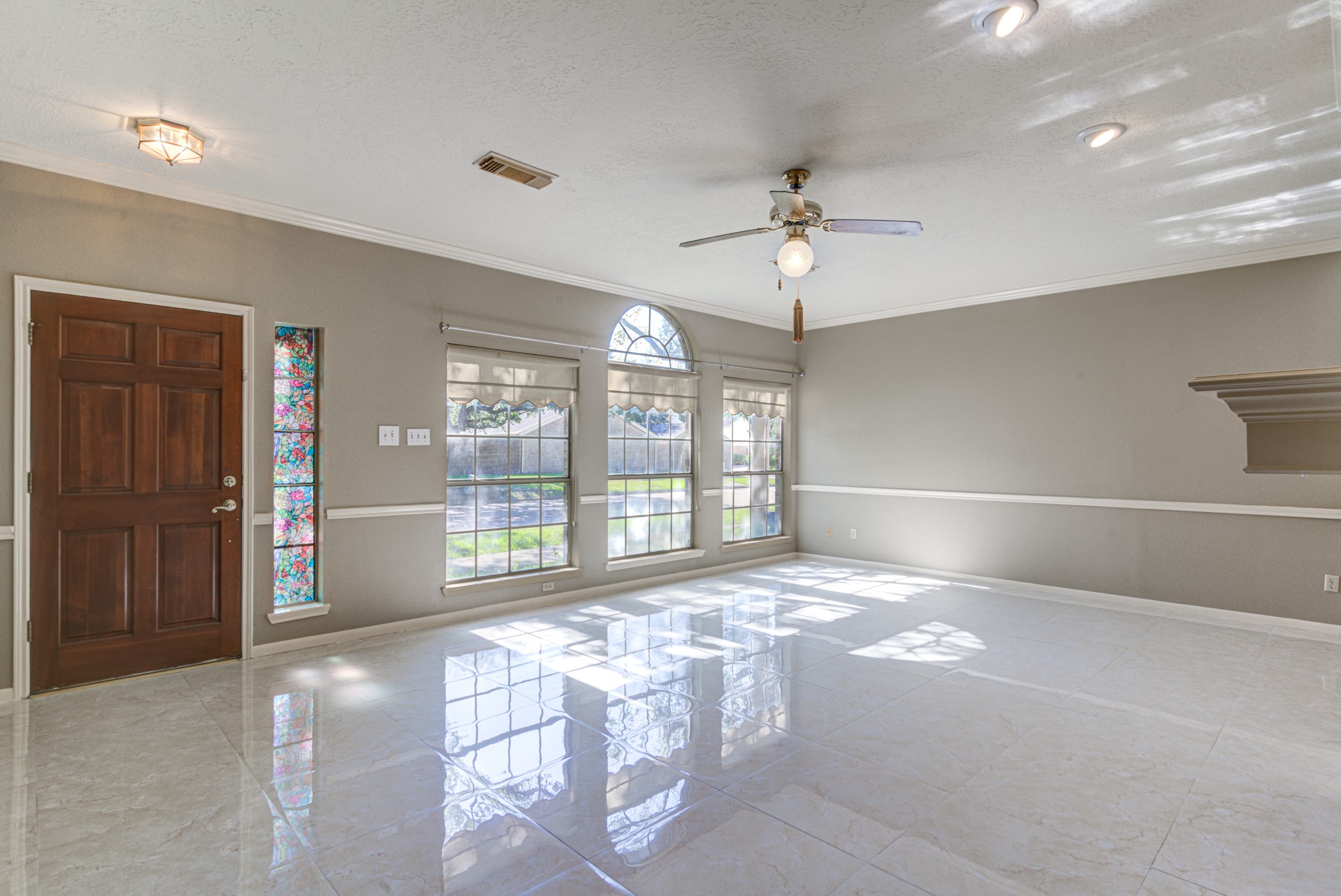 2261 Broadlawn Drive , Houston, TX, 77058 | 8977893 | Realty Texas LLC