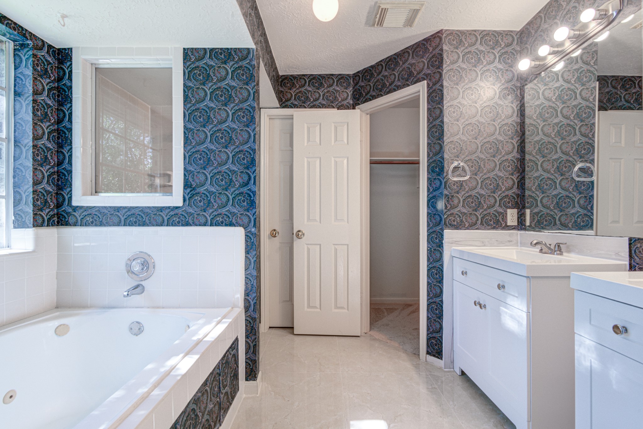 2261 Broadlawn Drive , Houston, TX, 77058 | 8977893 | Realty Texas LLC