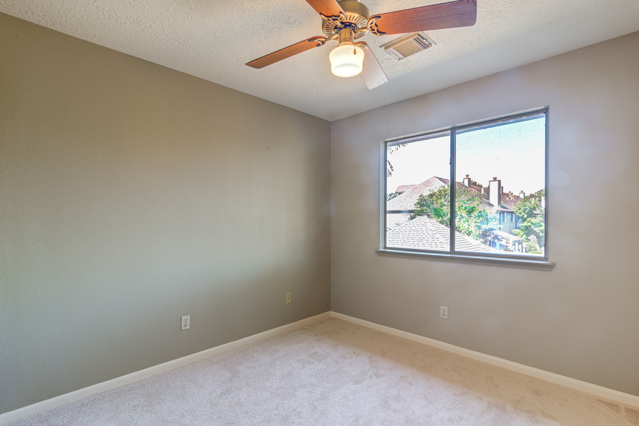 2261 Broadlawn Drive , Houston, TX, 77058 | 8977893 | Realty Texas LLC