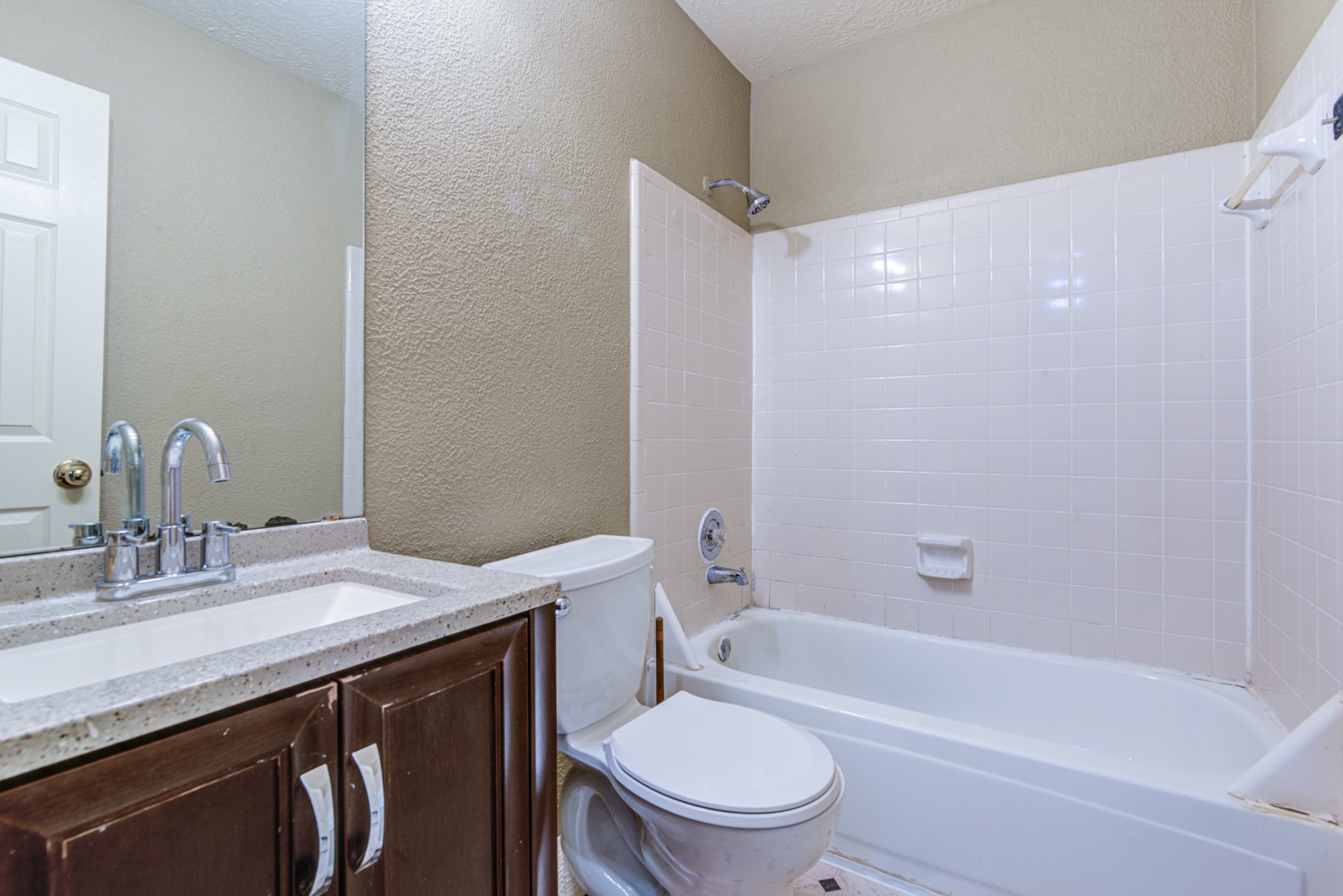 2261 Broadlawn Drive , Houston, TX, 77058 | 8977893 | Realty Texas LLC