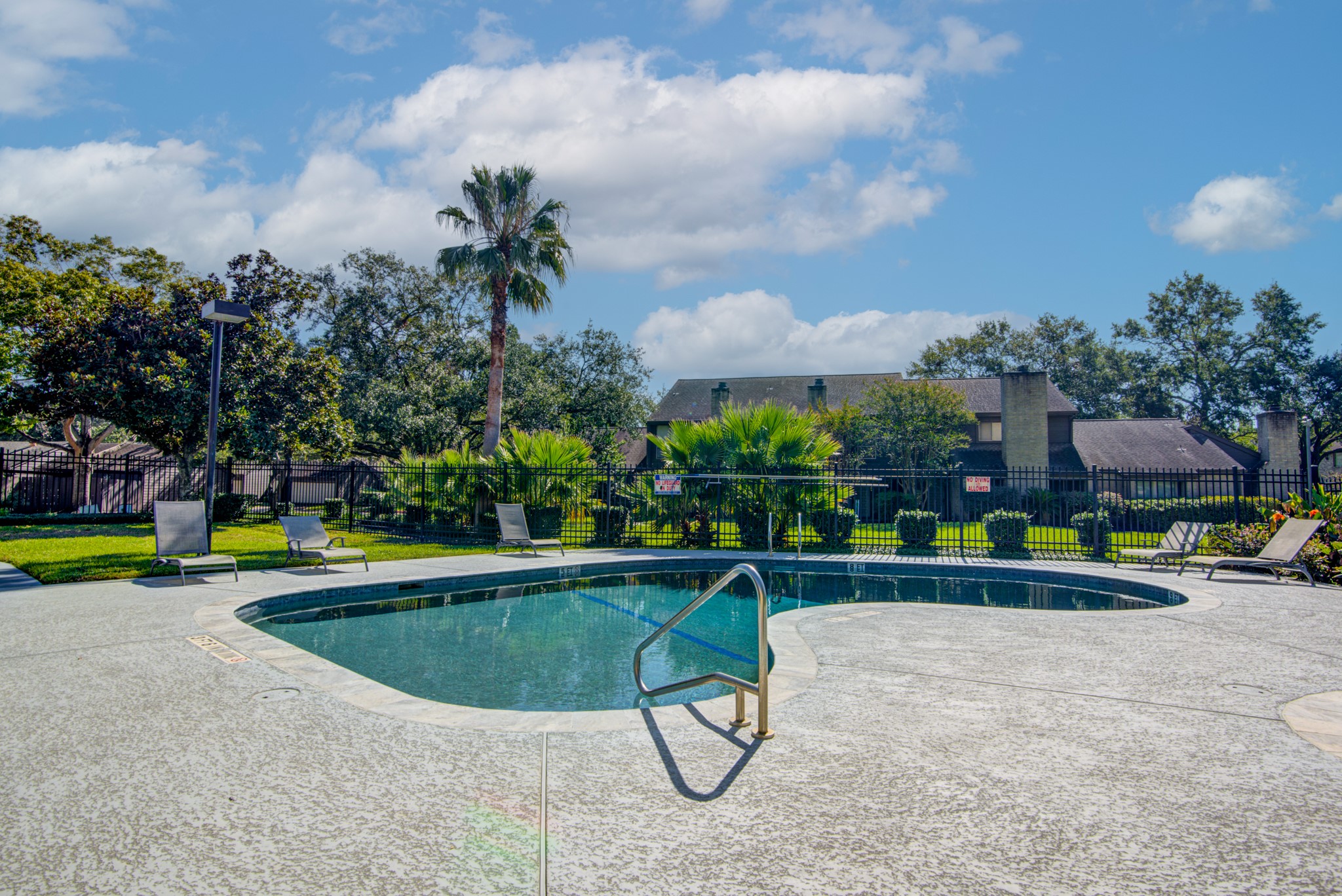 2261 Broadlawn Drive , Houston, TX, 77058 | 8977893 | Realty Texas LLC