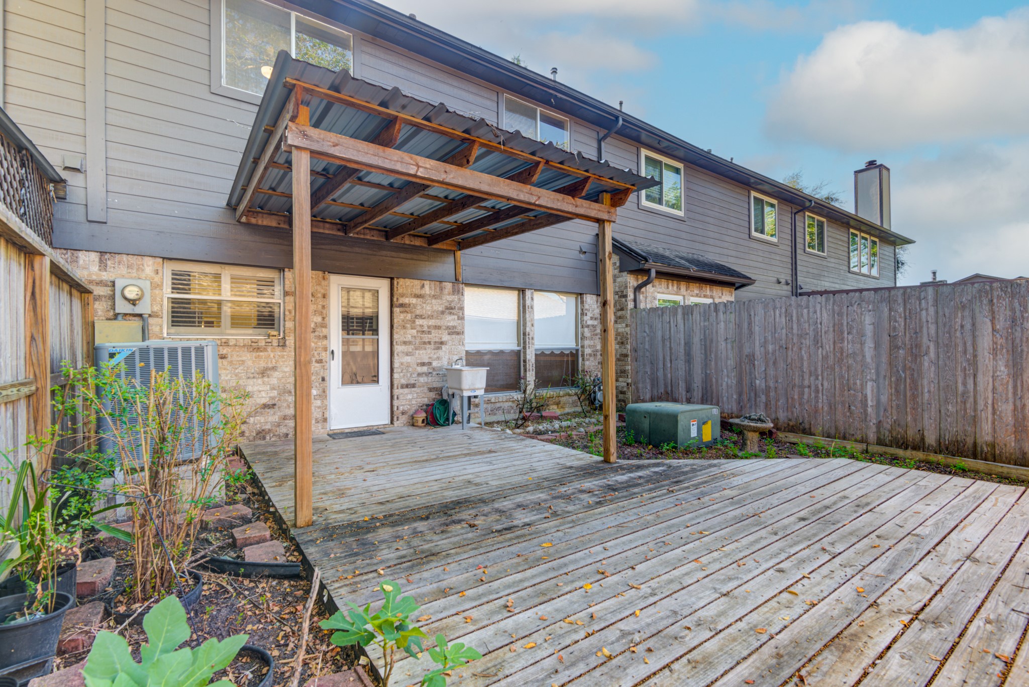 2261 Broadlawn Drive , Houston, TX, 77058 | 8977893 | Realty Texas LLC