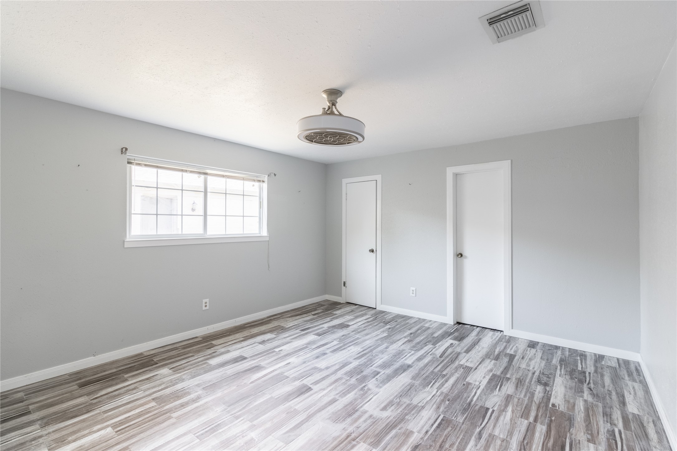 8009 College Avenue , Texas City, TX, 77591 | 10609760 | Realty Texas LLC
