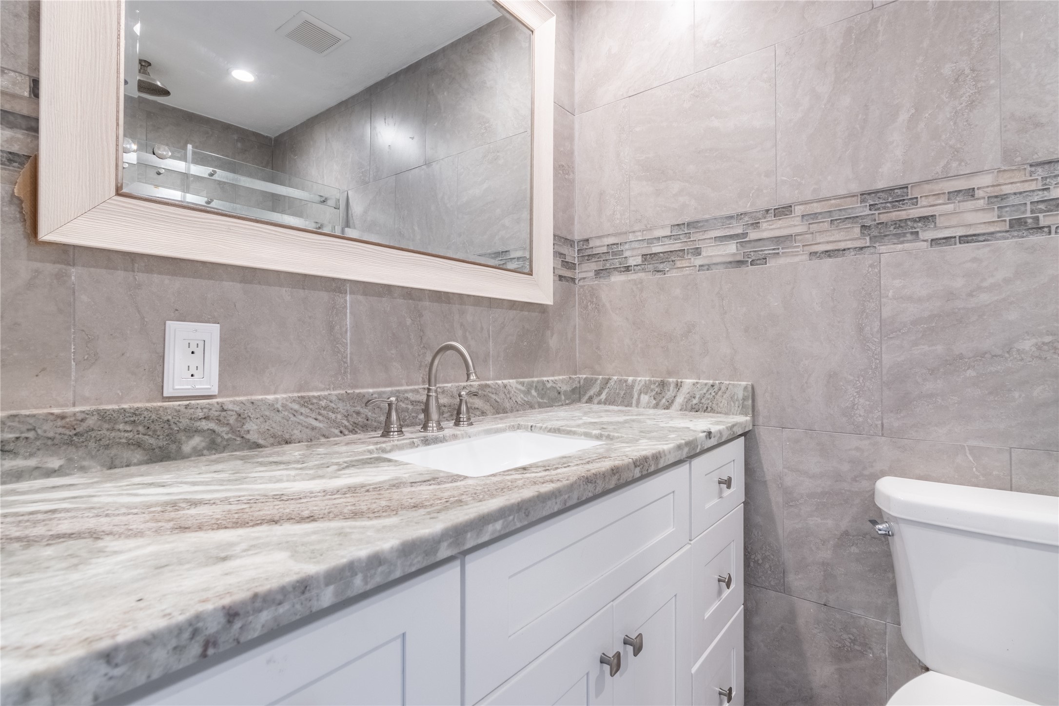8009 College Avenue , Texas City, TX, 77591 | 10609760 | Realty Texas LLC