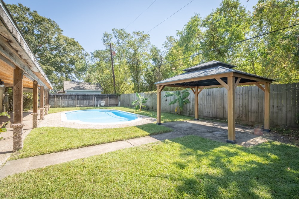 8009 College Avenue , Texas City, TX, 77591 | 10609760 | Realty Texas LLC