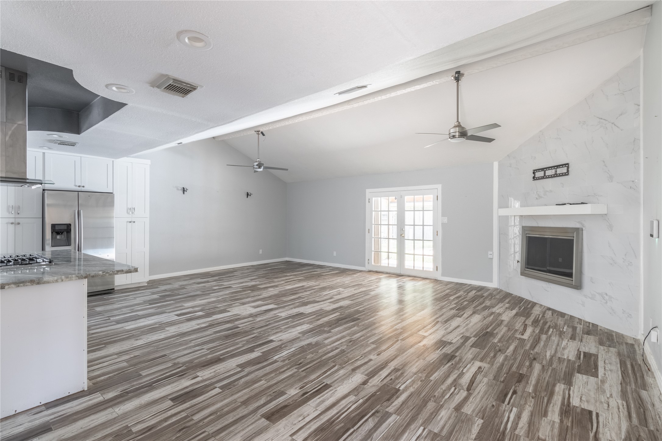 8009 College Avenue , Texas City, TX, 77591 | 10609760 | Realty Texas LLC