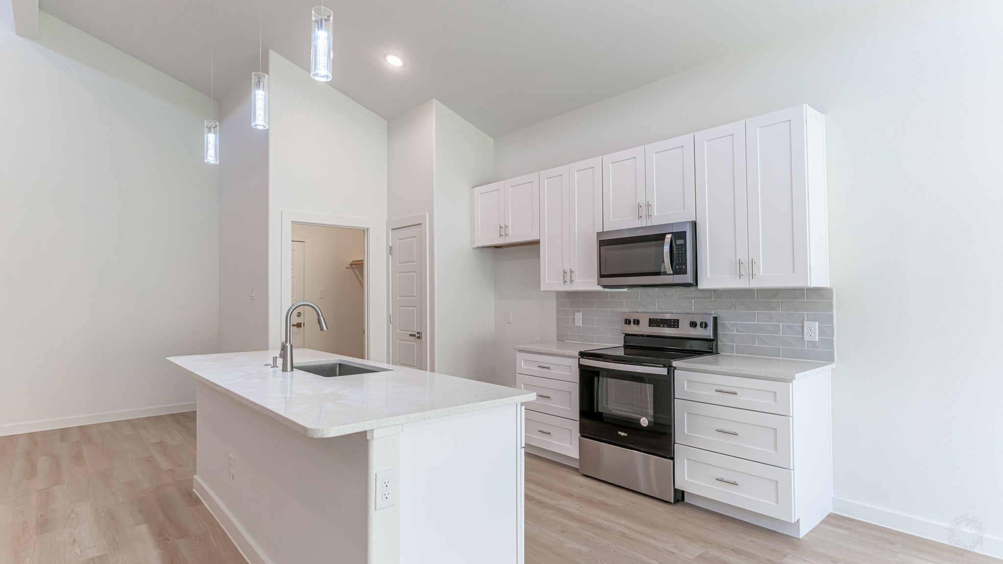 904 Arkansas River Drive , Granbury, TX, 76048 | 20747102 | Realty Texas LLC
