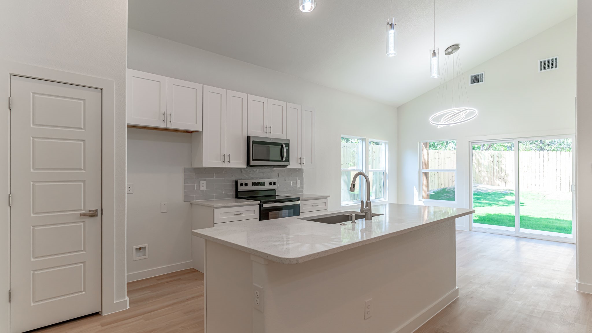 904 Arkansas River Drive , Granbury, TX, 76048 | 20747102 | Realty Texas LLC