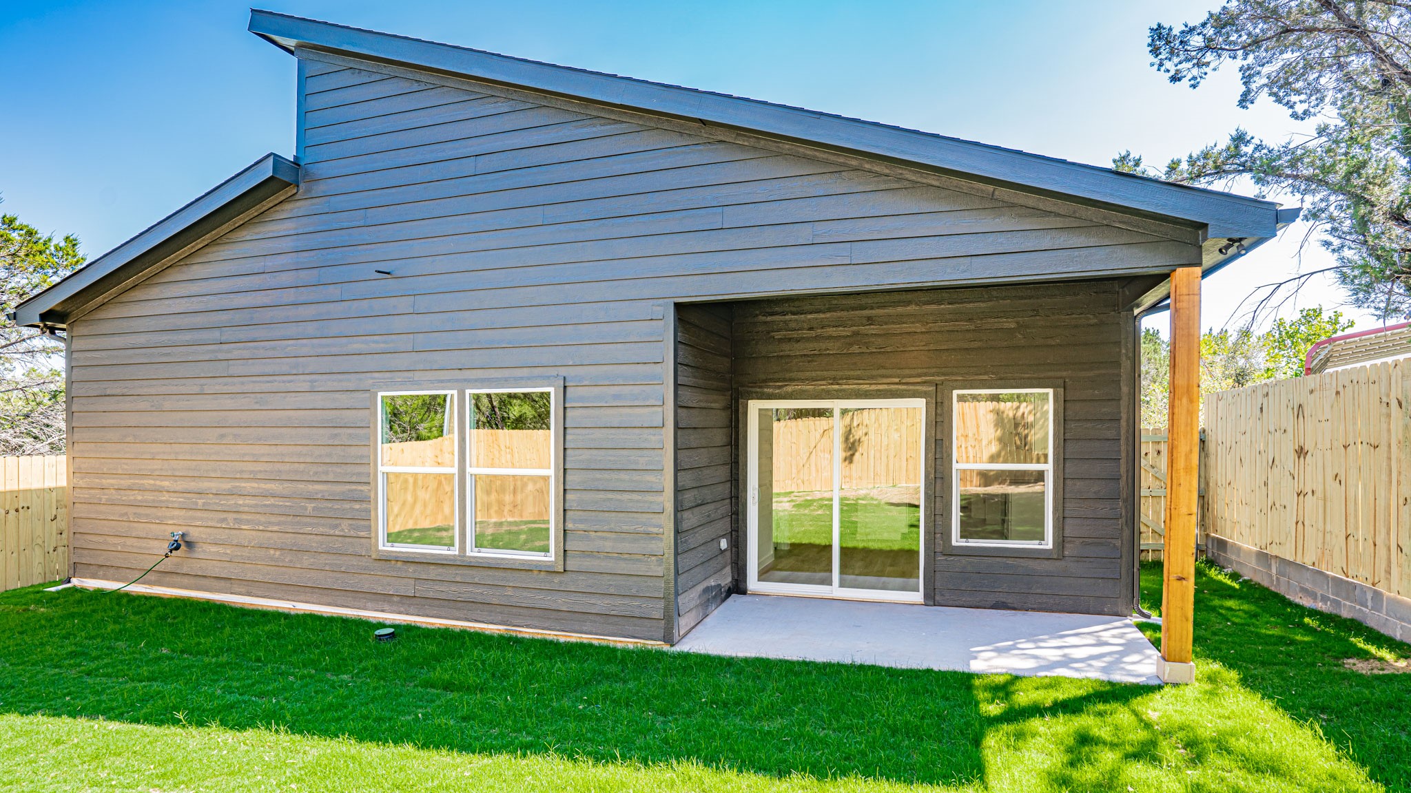 904 Arkansas River Drive , Granbury, TX, 76048 | 20747102 | Realty Texas LLC