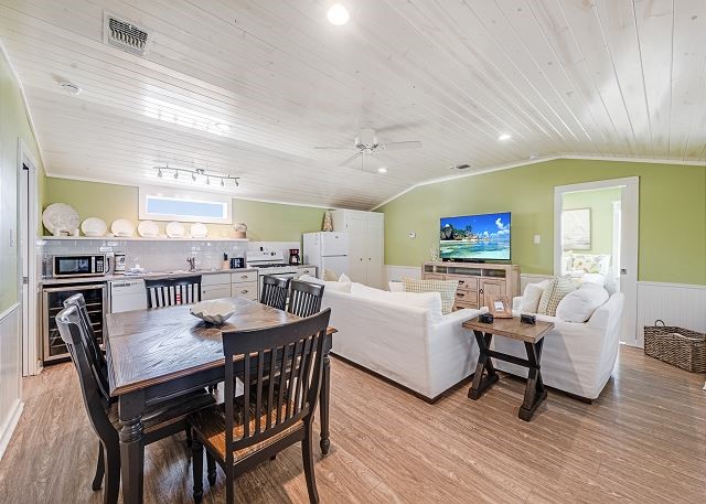 523 S Station Street H , Port Aransas, TX, 78373 | 449186 | Realty Texas LLC