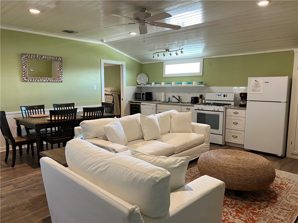 523 S Station Street H , Port Aransas, TX, 78373 | 449186 | Realty Texas LLC