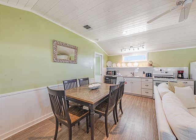 523 S Station Street H , Port Aransas, TX, 78373 | 449186 | Realty Texas LLC