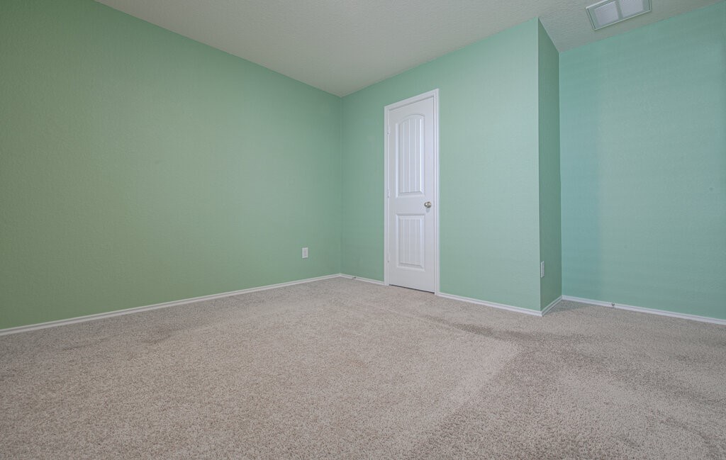 303 Euclid Lane , Uhland, TX, 78640 | 7856903 | Realty Texas LLC
