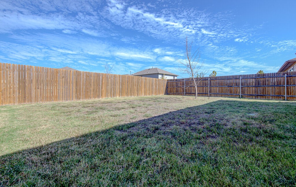 303 Euclid Lane , Uhland, TX, 78640 | 7856903 | Realty Texas LLC
