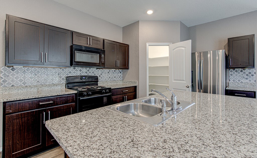 303 Euclid Lane , Uhland, TX, 78640 | 7856903 | Realty Texas LLC
