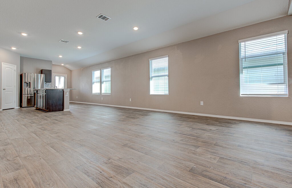 303 Euclid Lane , Uhland, TX, 78640 | 7856903 | Realty Texas LLC