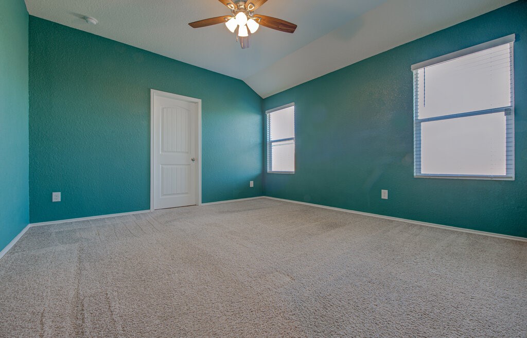 303 Euclid Lane , Uhland, TX, 78640 | 7856903 | Realty Texas LLC