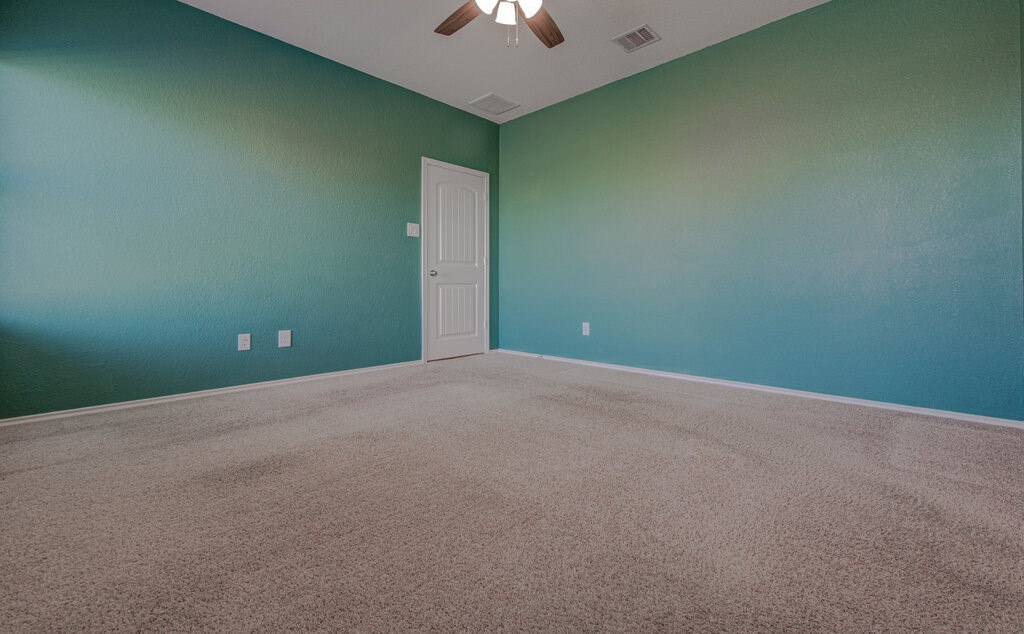 303 Euclid Lane , Uhland, TX, 78640 | 7856903 | Realty Texas LLC
