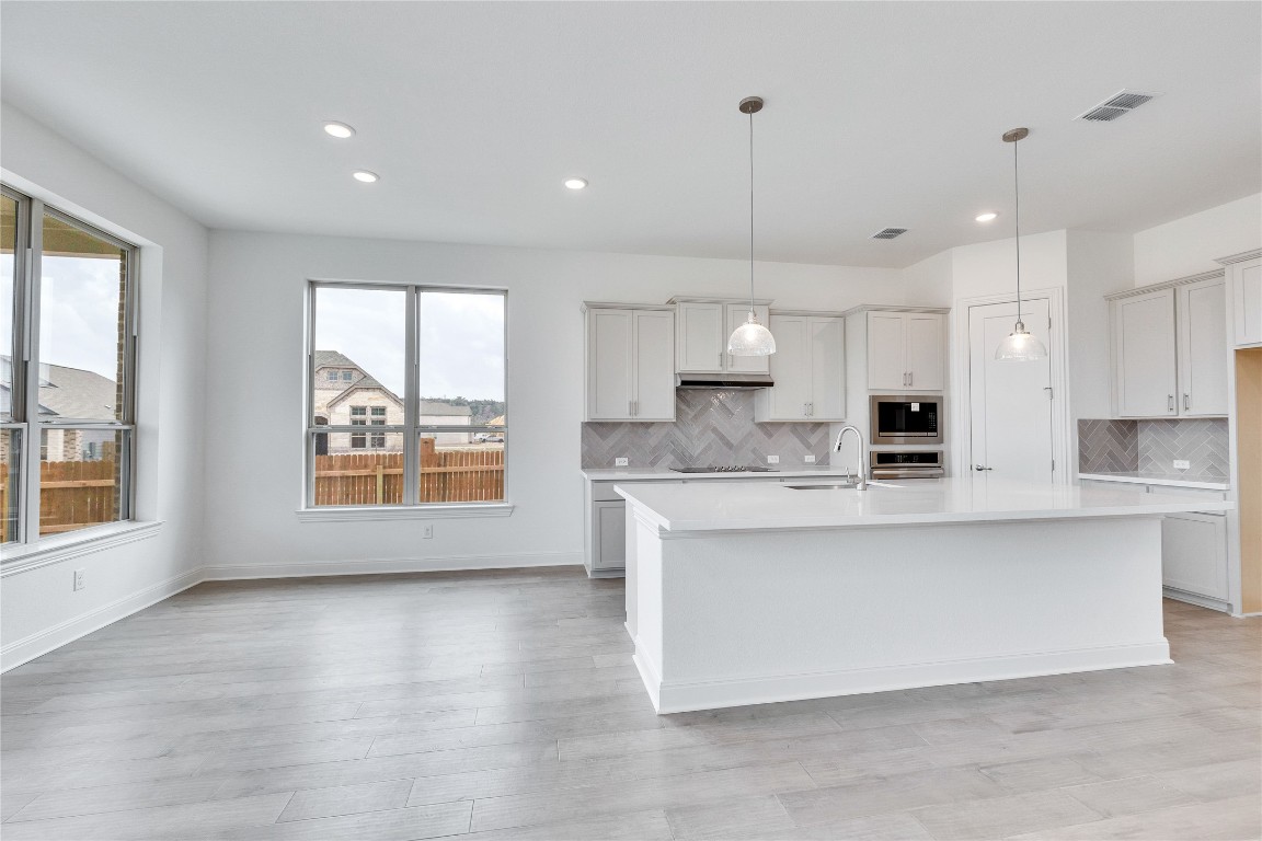 1733 Scenic Heights Trail , Georgetown, TX, 78628 | 9285829 | Realty Texas LLC