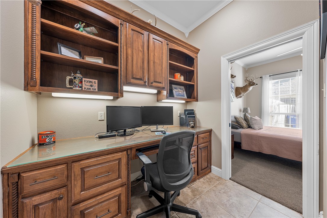 205 Ranchgate Trail , McGregor, TX, 76657 | 225938 | Realty Texas LLC