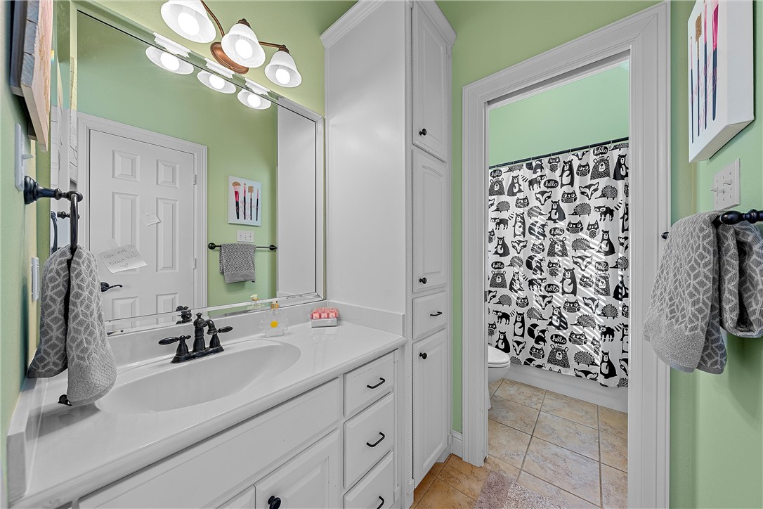 205 Ranchgate Trail , McGregor, TX, 76657 | 225938 | Realty Texas LLC