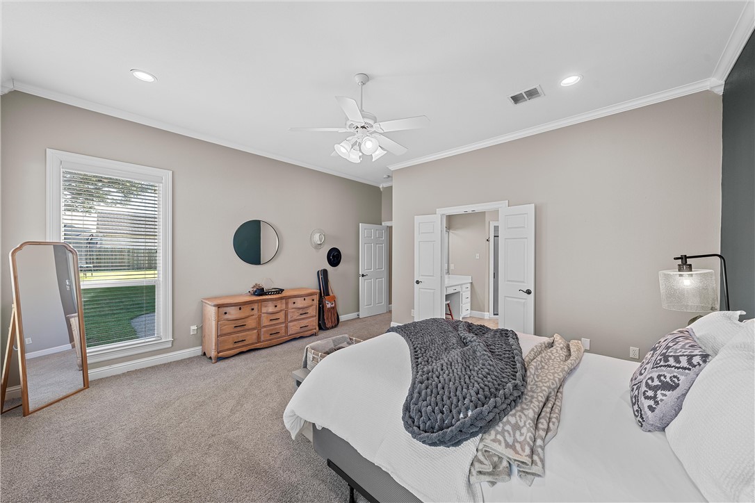 205 Ranchgate Trail , McGregor, TX, 76657 | 225938 | Realty Texas LLC