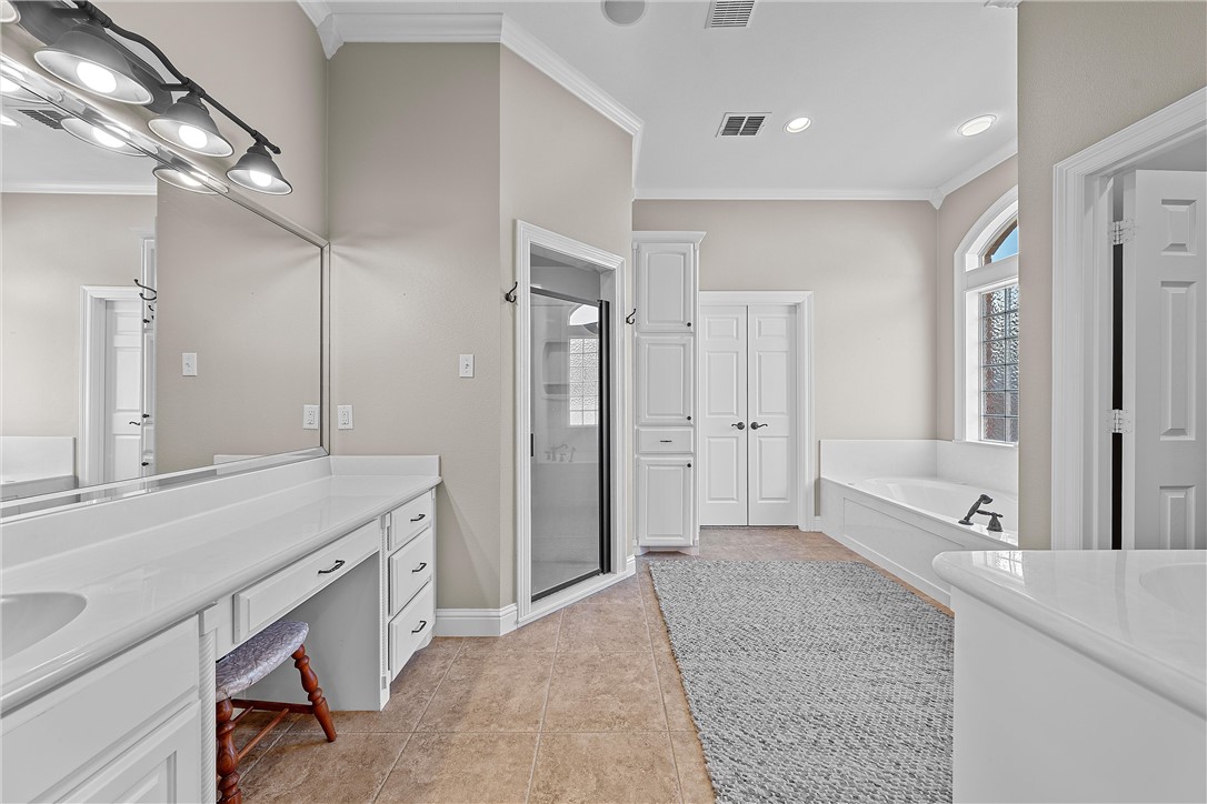 205 Ranchgate Trail , McGregor, TX, 76657 | 225938 | Realty Texas LLC
