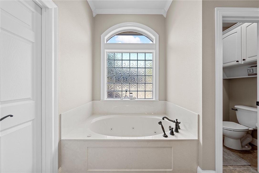 205 Ranchgate Trail , McGregor, TX, 76657 | 225938 | Realty Texas LLC