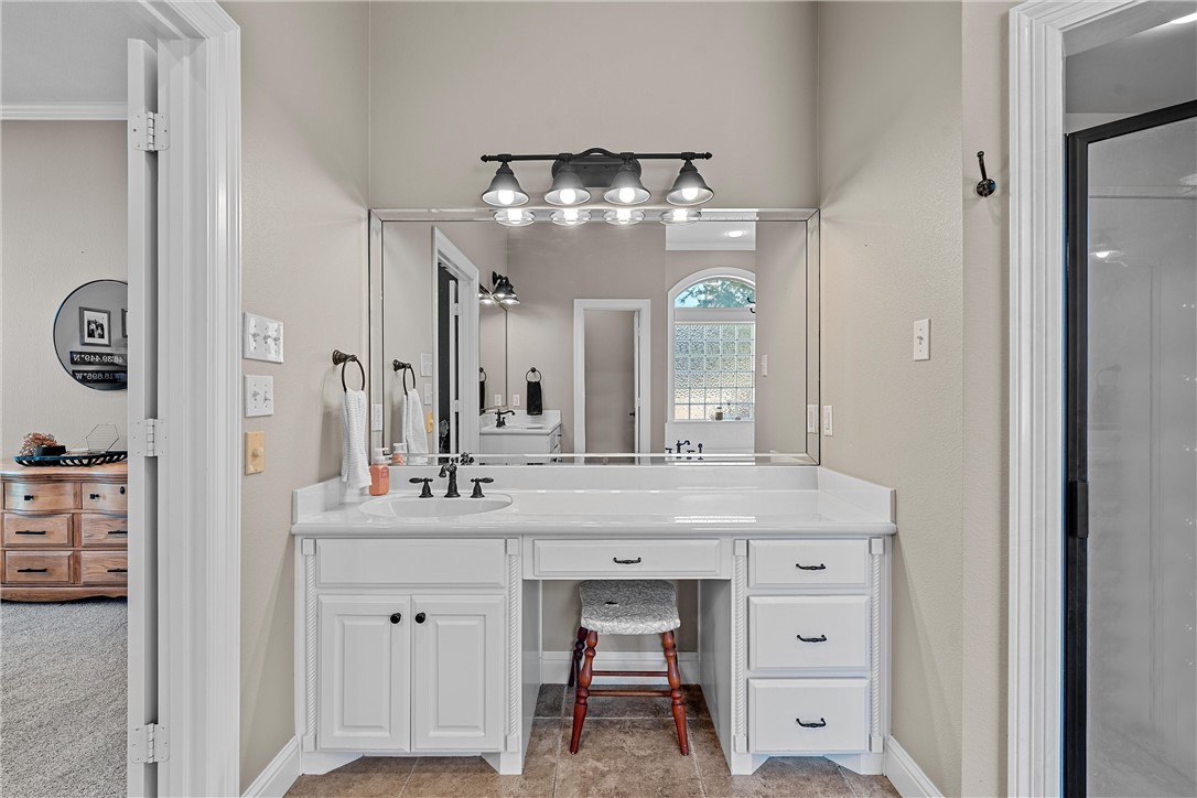 205 Ranchgate Trail , McGregor, TX, 76657 | 225938 | Realty Texas LLC