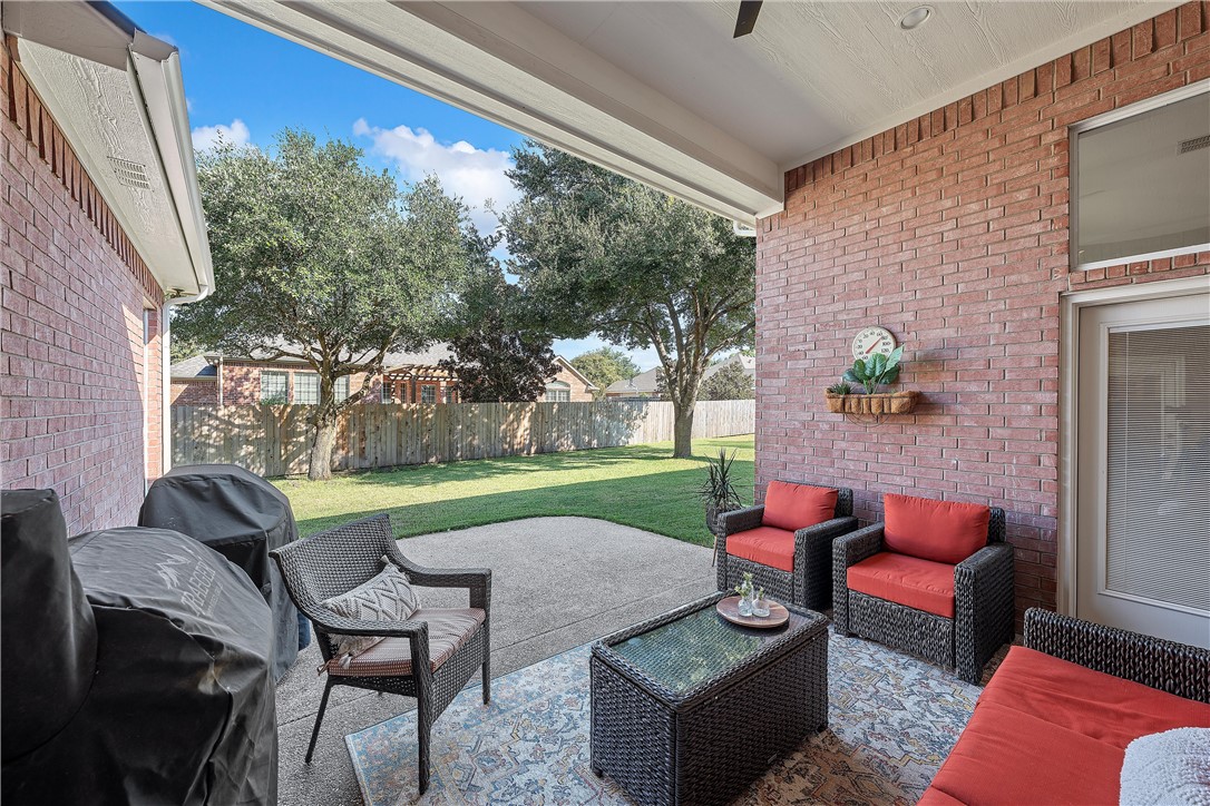 205 Ranchgate Trail , McGregor, TX, 76657 | 225938 | Realty Texas LLC
