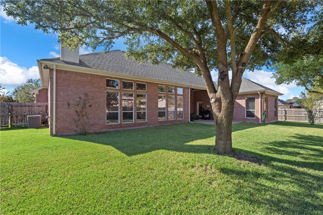 205 Ranchgate Trail , McGregor, TX, 76657 | 225938 | Realty Texas LLC